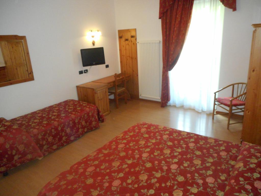 Garni Lago Alpino Molveno Kamer foto
