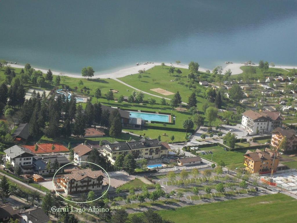Garni Lago Alpino Molveno Buitenkant foto