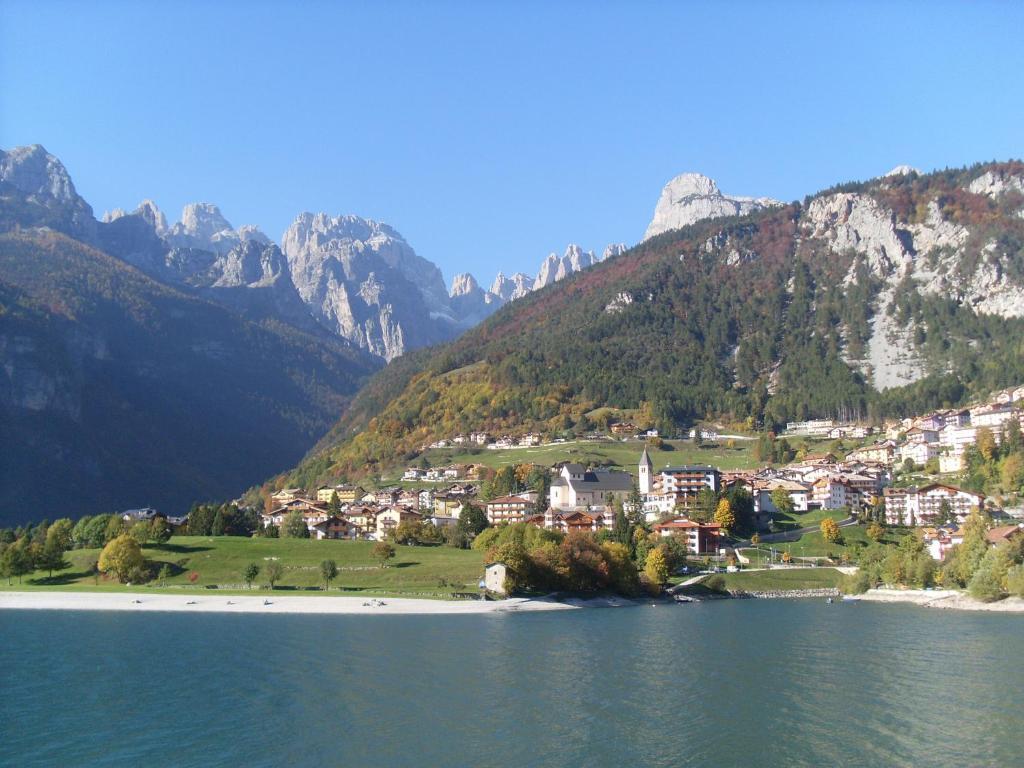 Garni Lago Alpino Molveno Buitenkant foto